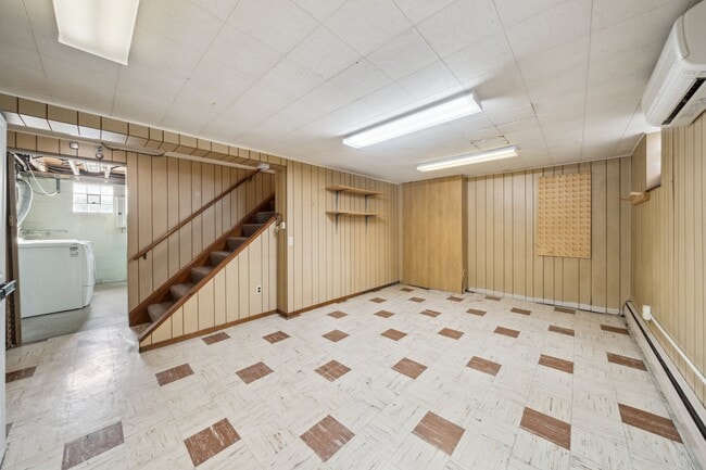 Building Photo - 3212 Orchard St