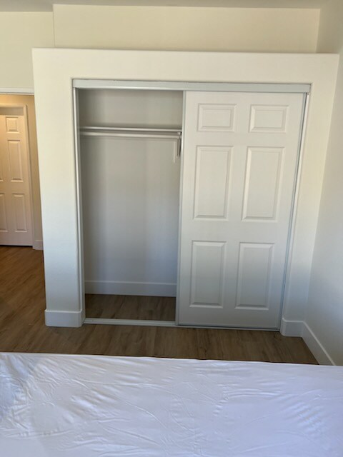 Building Photo - 8550 Rolling Hills Dr