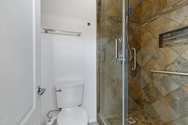 Building Photo - 2725 E Mine Creek Rd