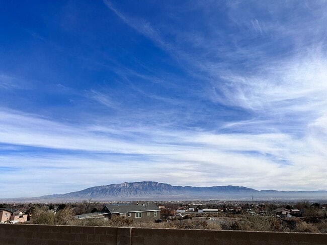 Building Photo - Move-In Special: ½ OFF First Month’s Rent! 3 Bedroom 2 Bathroom 2109 Sqft