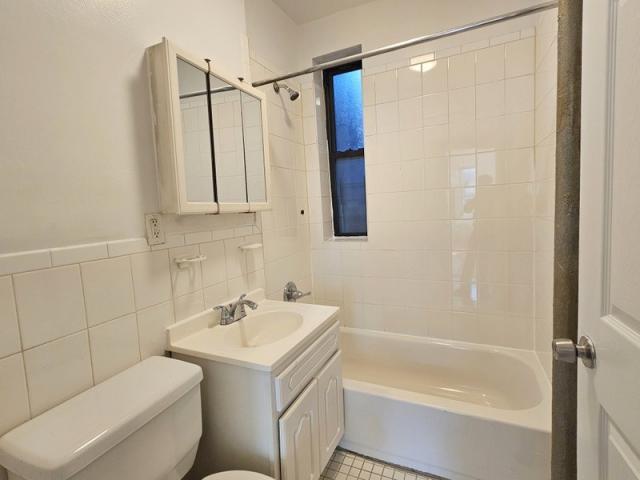 Building Photo - 1 bedroom in NEW YORK NY 10032