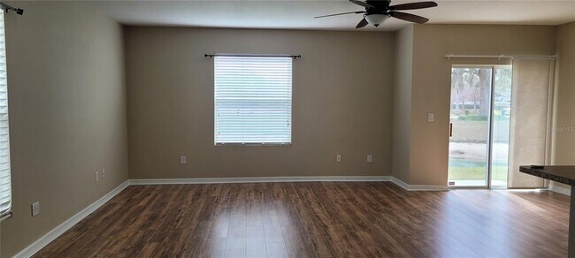 Building Photo - 817 Ashentree Dr