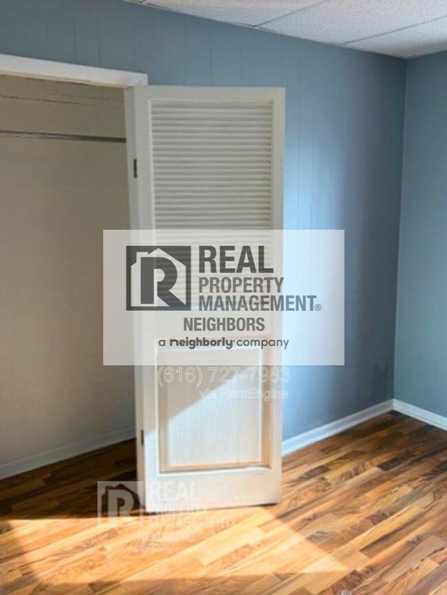 Building Photo - 88 E 18th St