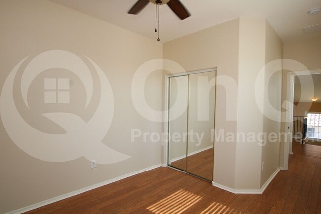 Building Photo - 1366 S Sabino Dr