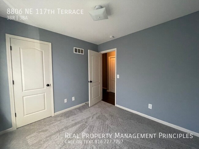 Building Photo - 8806 NE 117th Terrace