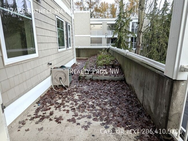 Building Photo - 17426 Bothell Way NE