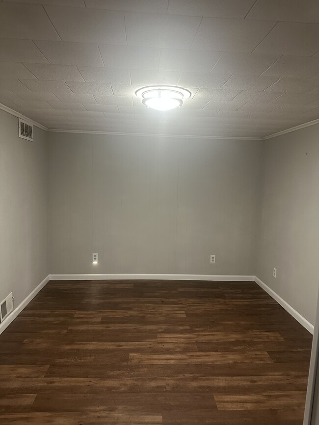 Building Photo - 114 Brookside Rd