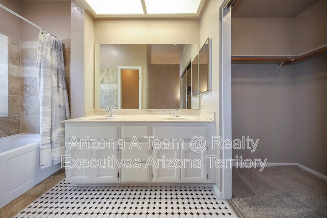 Building Photo - 7847 E Marquise Dr