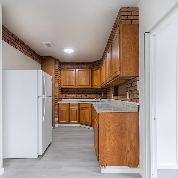 Building Photo - 126 Saint Robert Dr