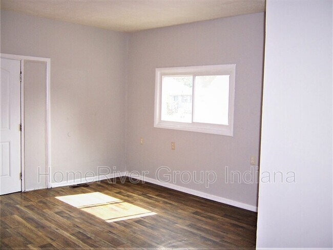 Building Photo - 3301 W 11th St