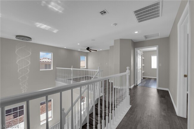Building Photo - 3733 Horseshoe Mesa St