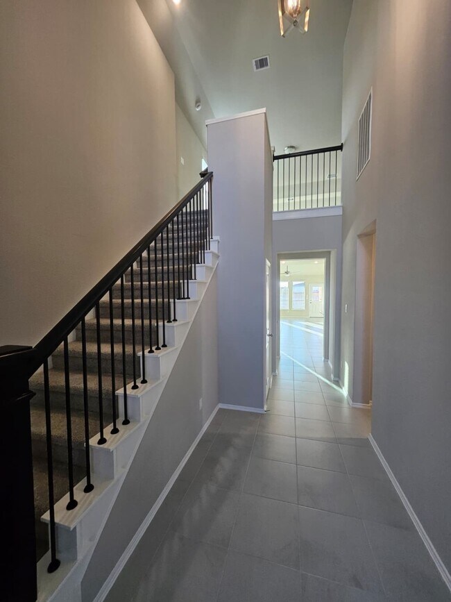 Building Photo - 426 Twilight Mdw Wy