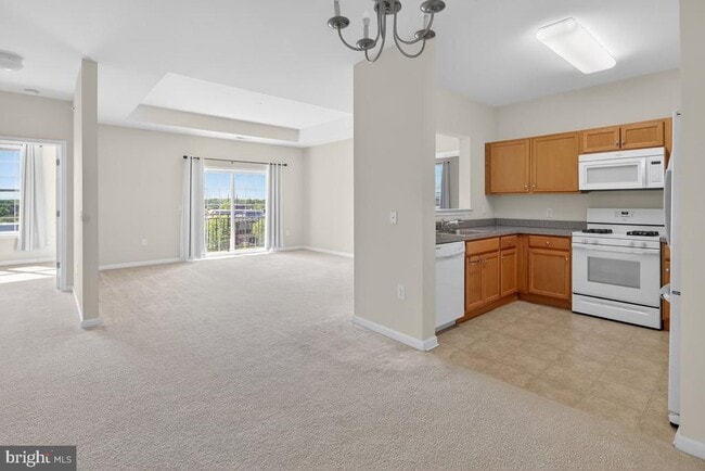 Building Photo - 1447 Sierra Dr