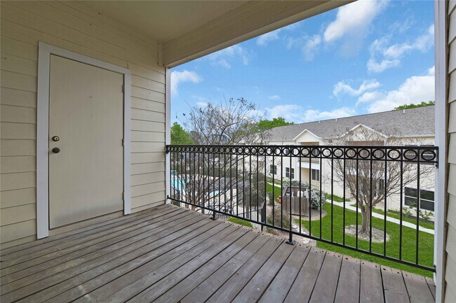 Building Photo - 12565 Melville Dr