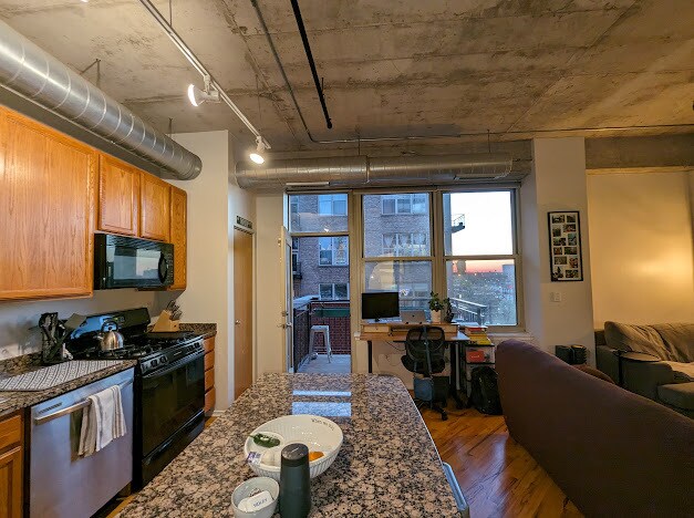 Building Photo - 6 S Laflin St