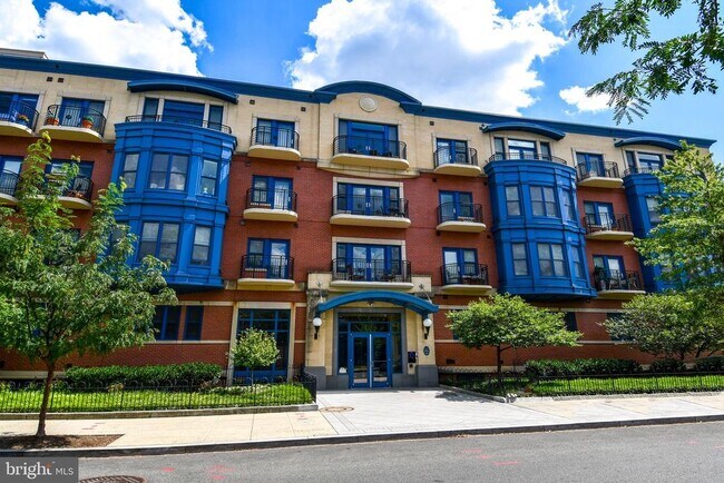 Building Photo - 401 13th St NE