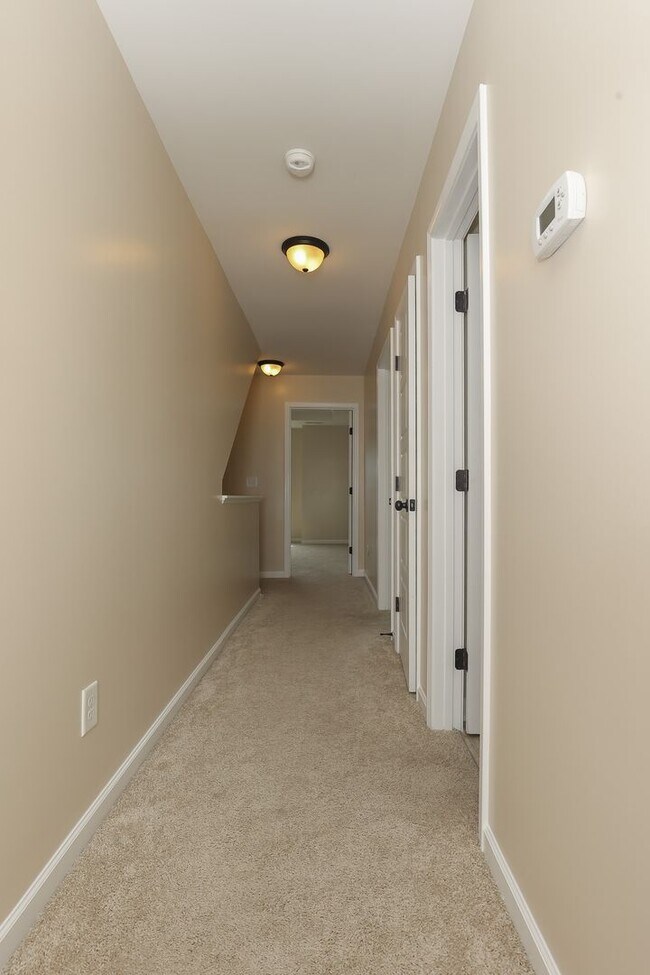 Building Photo - The Landing at Mill Creek community!  Washer / Dryer included