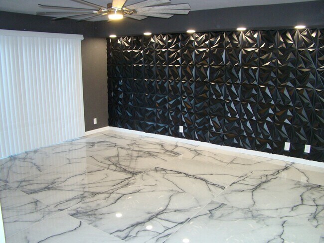 Building Photo - 931 E Morningstar Ln