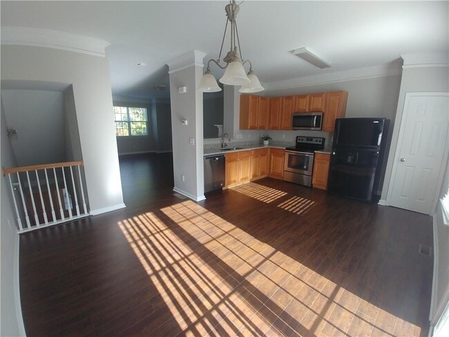 Building Photo - 2214 Landing Walk Dr