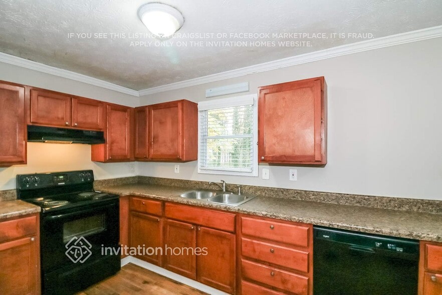 Building Photo - 2984 Sawgrass Trail SW