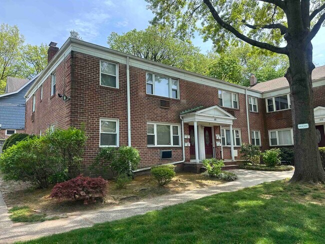 Primary Photo - 192 Hillside Ave