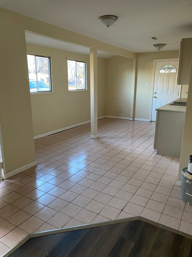Building Photo - Nice 3BD/1BA Home