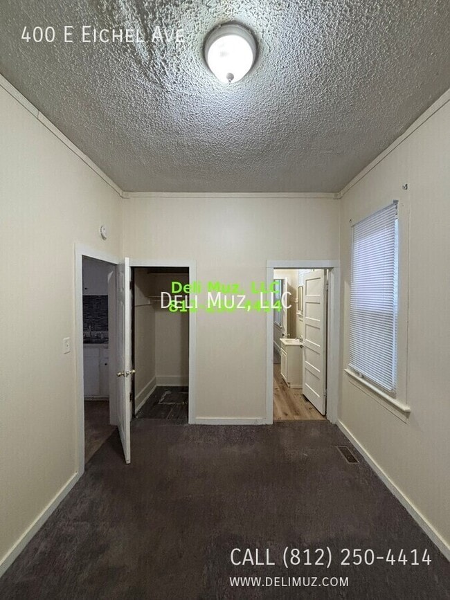 Building Photo - 400 E Eichel Ave