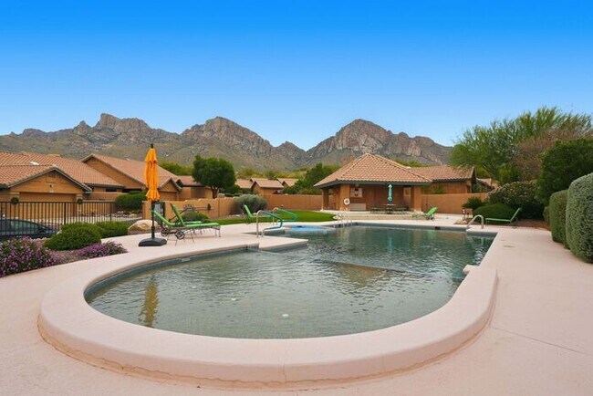 Building Photo - Bright & Peaceful Living in Oro Valley’s Gated Stoney Canyon