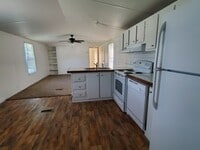 Building Photo - Ready to move in!