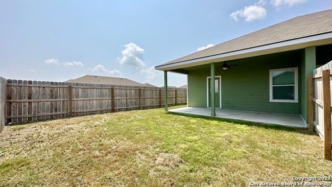 Building Photo - Luxury 3/2 Duplex in Seguin (Navarro ISD)
