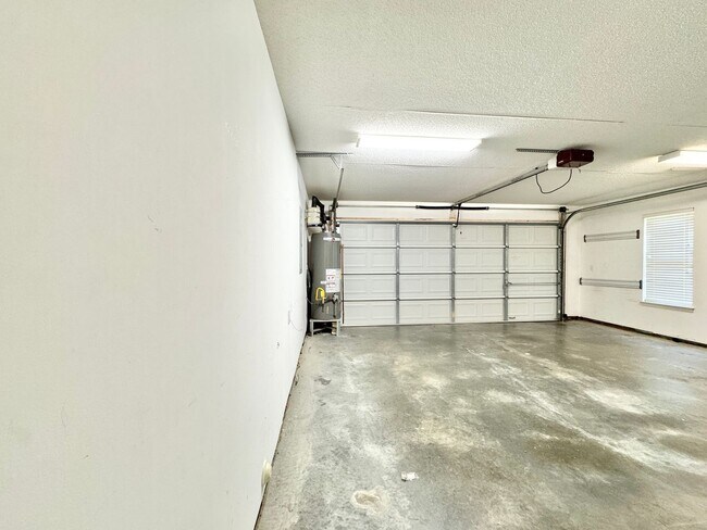 Building Photo - 4800 Corinthian Way