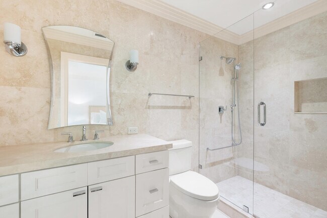 Building Photo - 1435 N Ocean Way