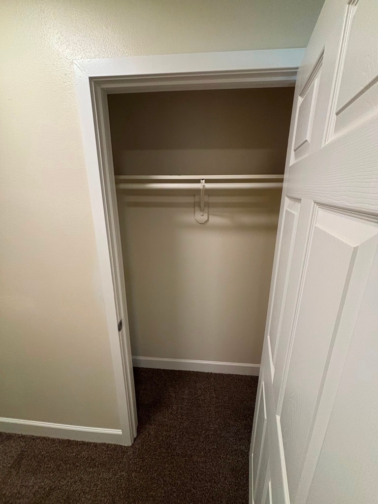 Building Photo - 428 W 109th Pl