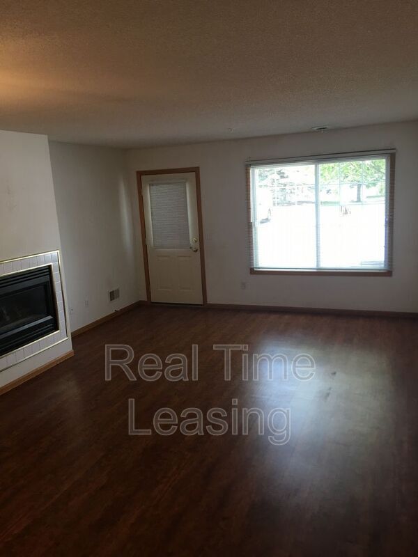 Building Photo - 8997 Scarlet Globe Dr