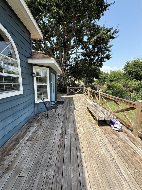 Building Photo - 210 Bluff Dr