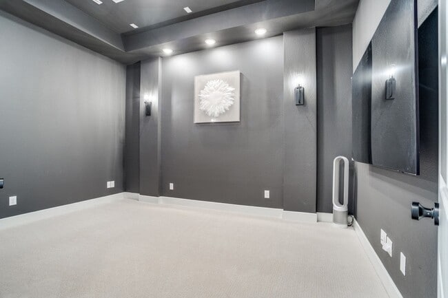 Building Photo - 4211 Mill Pond Dr