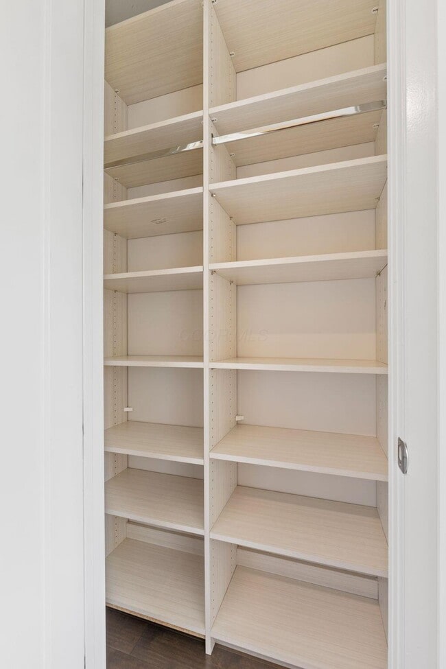 Building Photo - 801 N 6th St