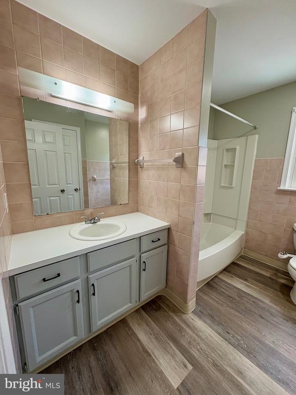 Building Photo - 106 Sunset Way