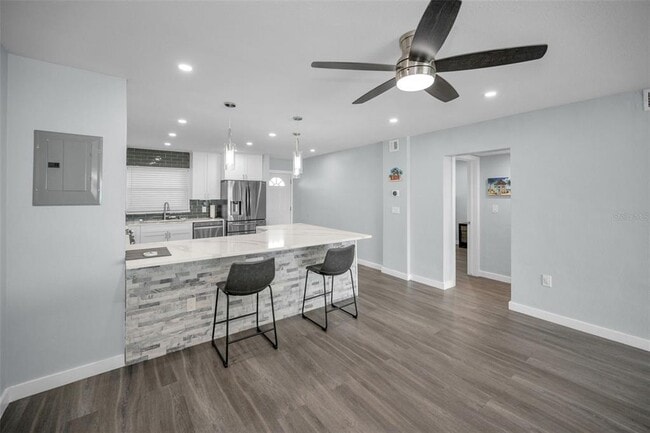 Building Photo - 300 64th Ave