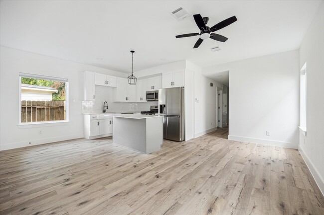 Building Photo - 4131 Mallow St