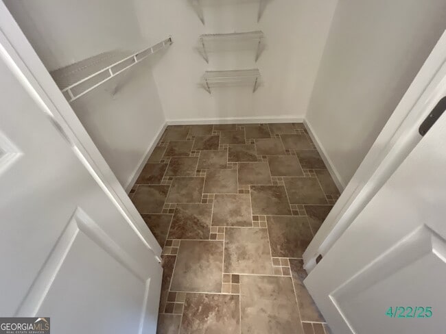 Building Photo - 716 Wilkes Dr