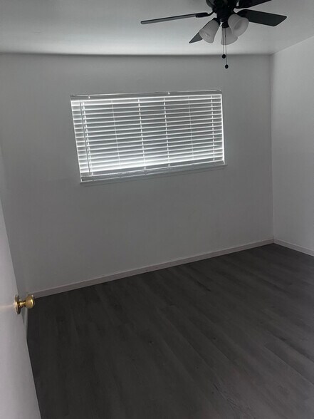 Building Photo - 445 S 2nd St