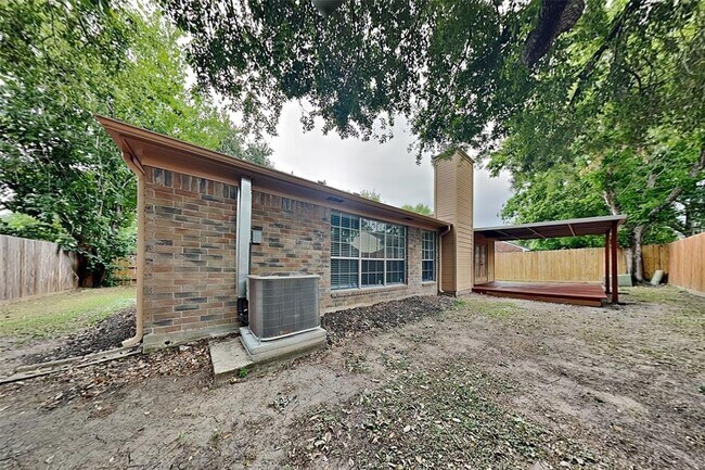 Building Photo - 4010 Spring Meadow Dr