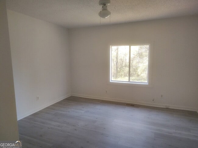 Building Photo - 929 Bond Bridge Rd