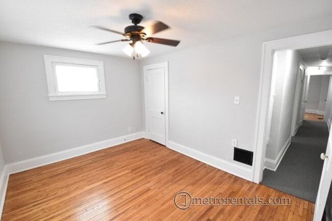 Building Photo - 333-335 E Duncan Street