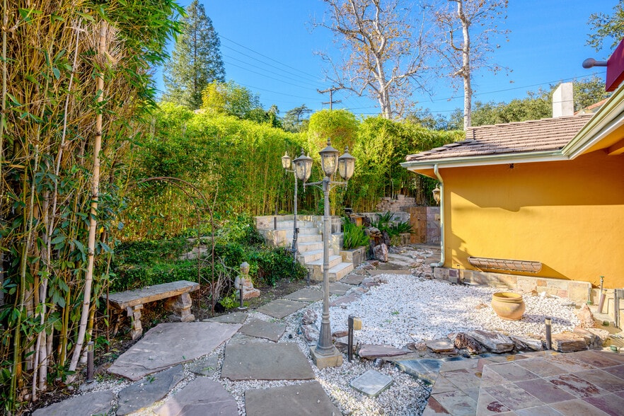 Building Photo - 1544 Golf Club Dr