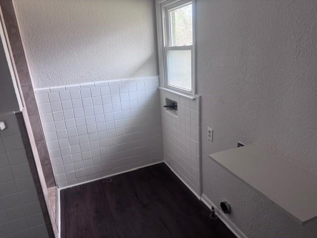 Building Photo - 2025 Cedar St