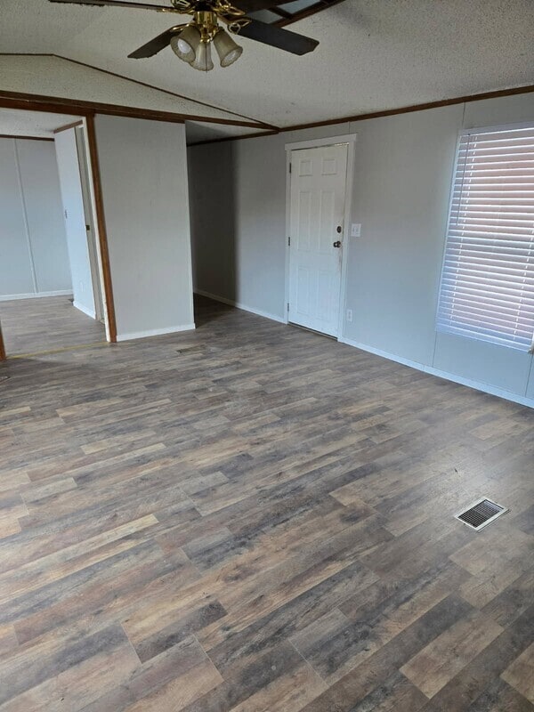 Building Photo - 508 S 7th St