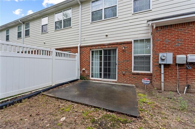 Building Photo - 1058 Treymont Ln SW