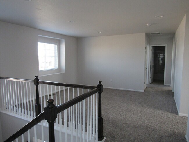 Building Photo - Corner lot home in Highly Desirable Reunion